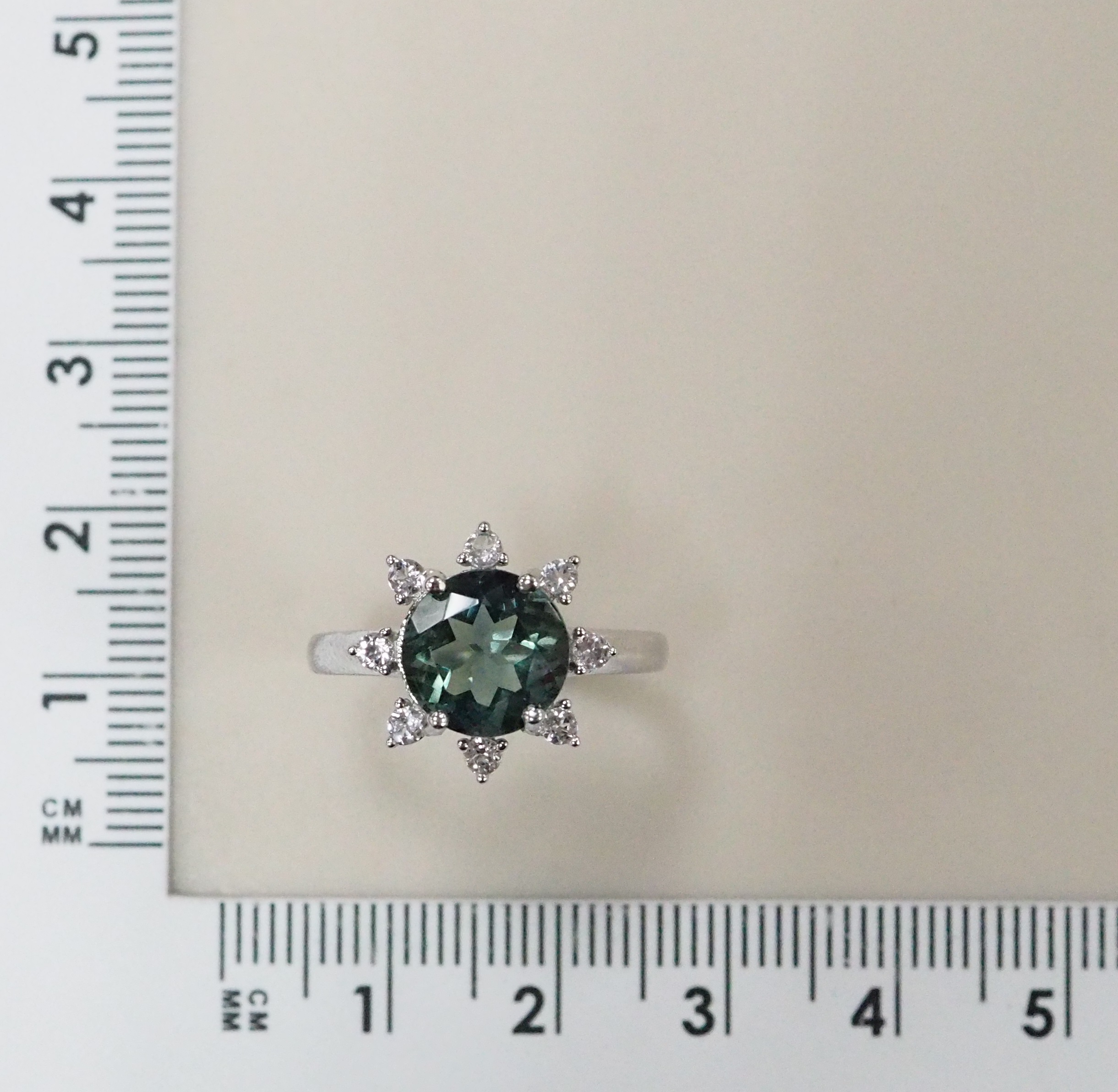 Серебряное кольцо с флюоритом